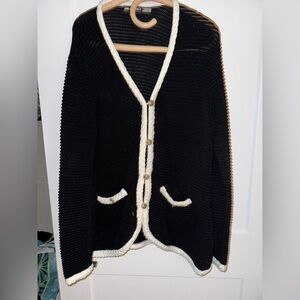 KARL LAGERFELD KNIT Elegant Black and White Women's Sweater